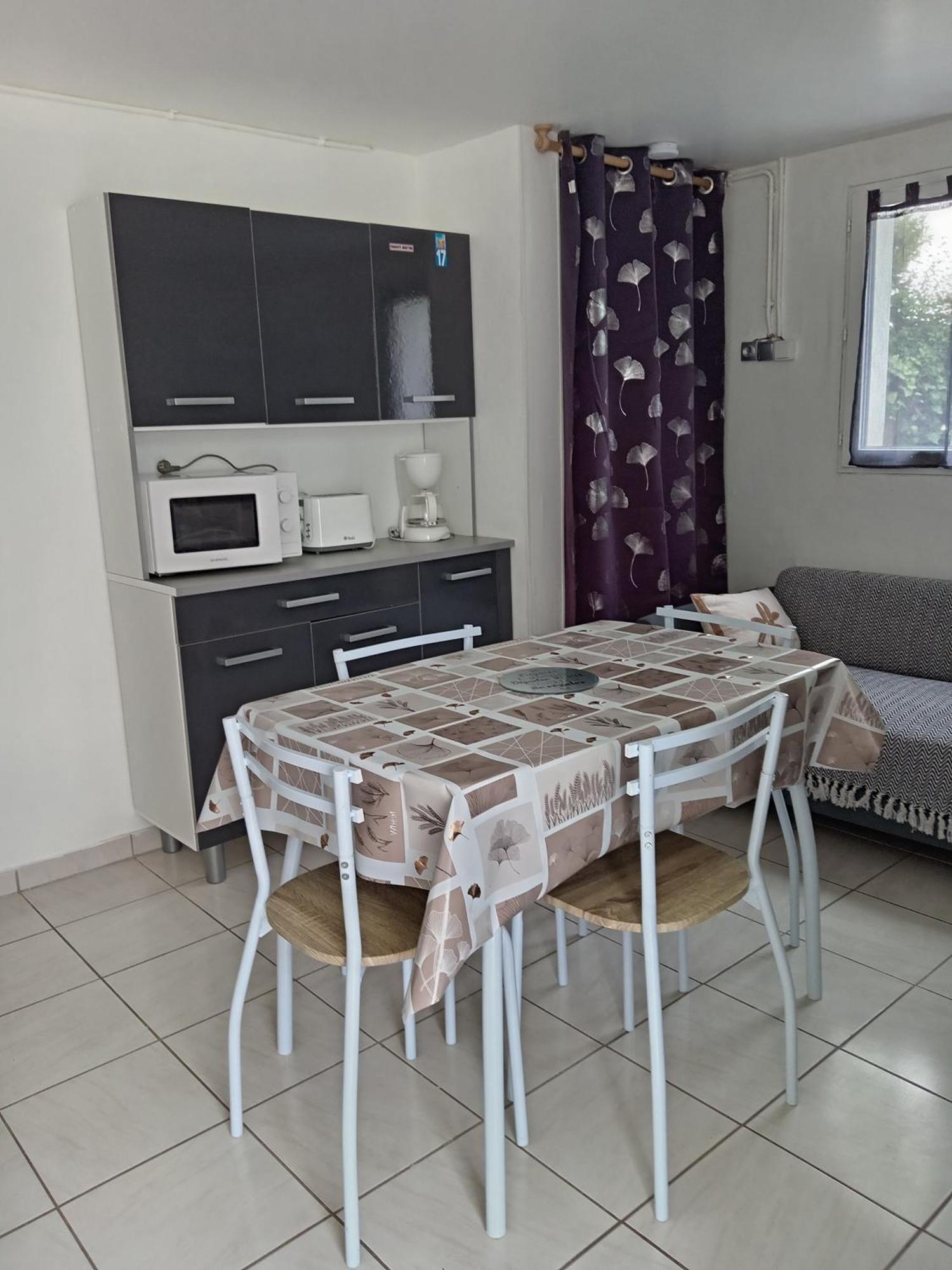 Location Saisonniere Apartment Cozes Екстериор снимка